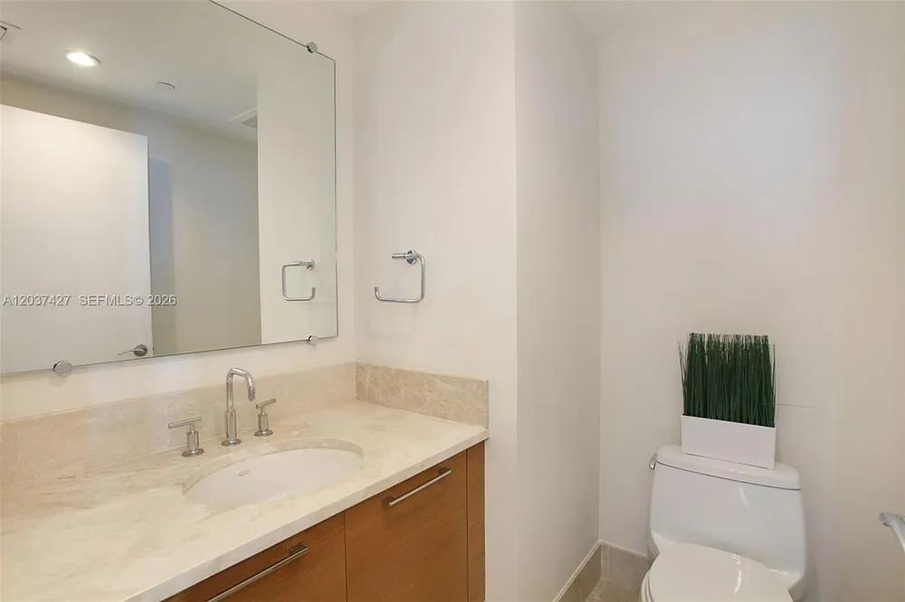 17001 Collins Ave #1201 Sunny Isles Beach, FL 33160