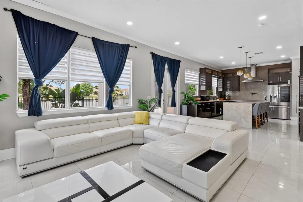 700 Cresta Circle West Palm Beach, FL 33413