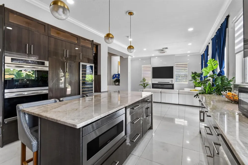 700 Cresta Circle West Palm Beach, FL 33413
