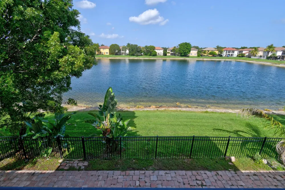 700 Cresta Circle West Palm Beach, FL 33413