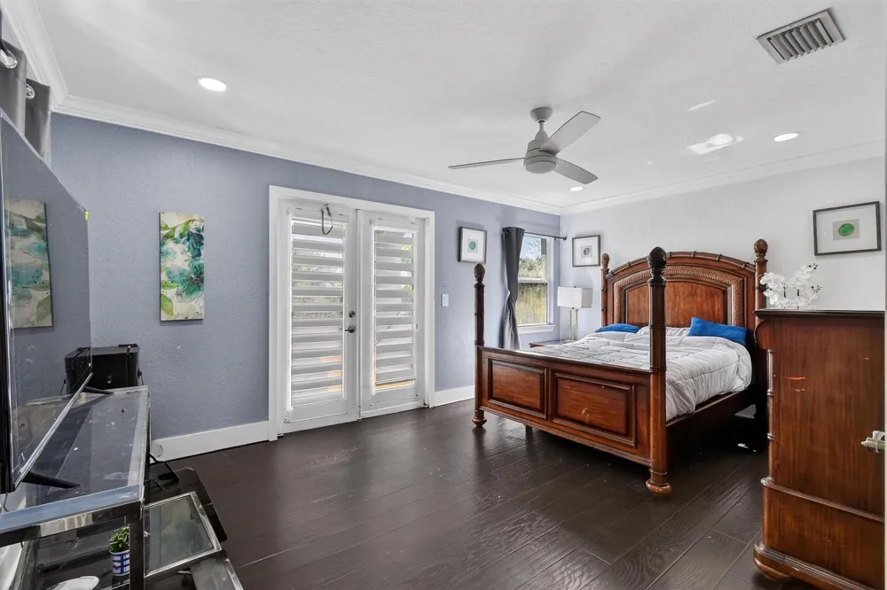 700 Cresta Circle West Palm Beach, FL 33413