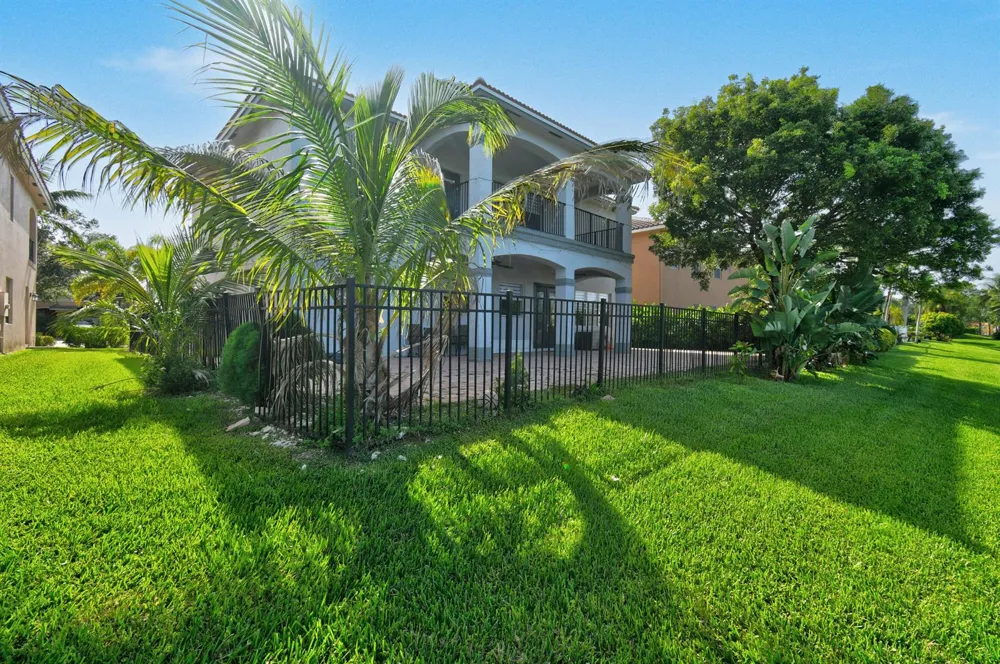 700 Cresta Circle West Palm Beach, FL 33413