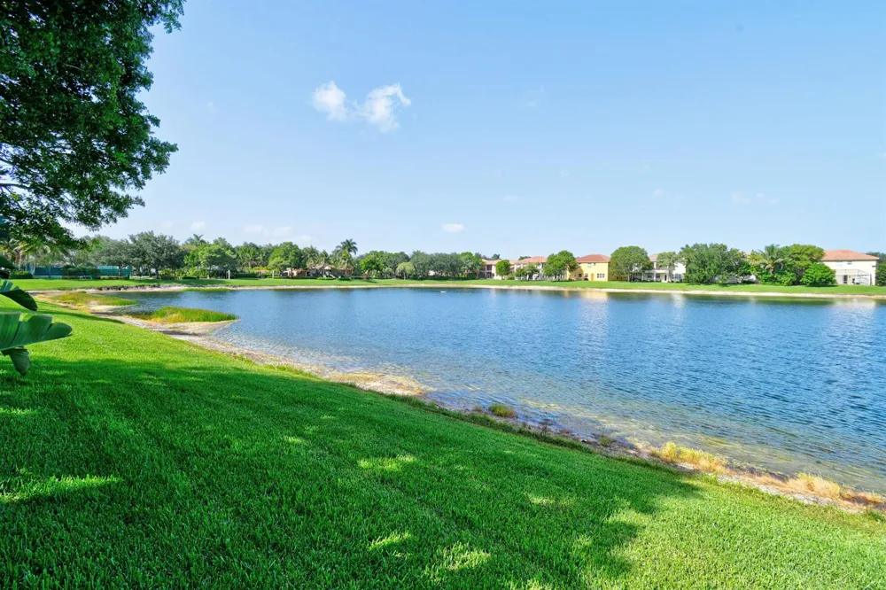 700 Cresta Circle West Palm Beach, FL 33413