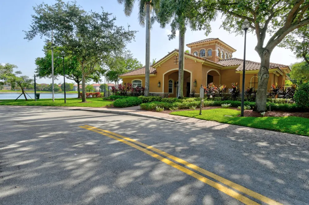 700 Cresta Circle West Palm Beach, FL 33413