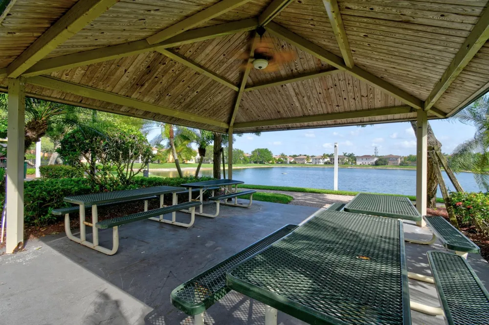 700 Cresta Circle West Palm Beach, FL 33413