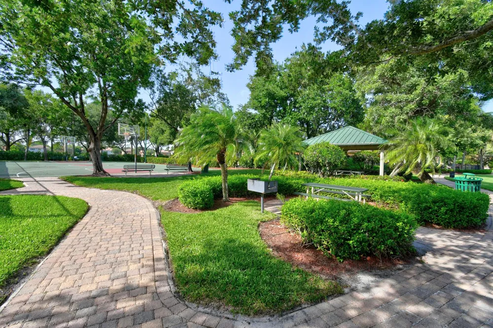 700 Cresta Circle West Palm Beach, FL 33413