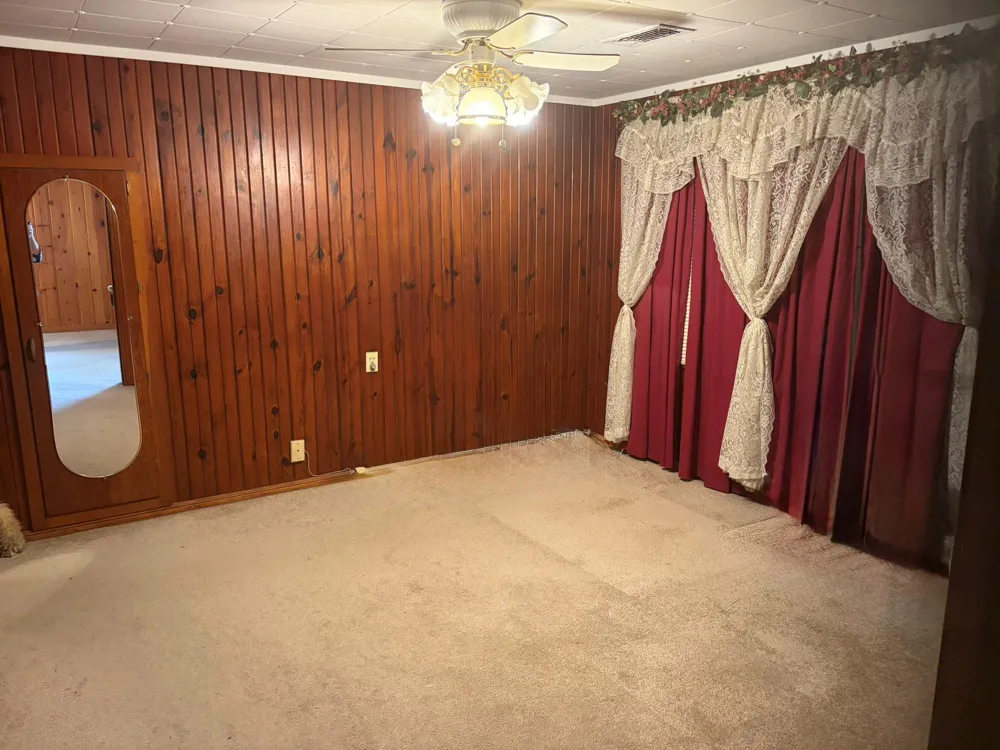 817 S Main Street Highlands, TX 77562