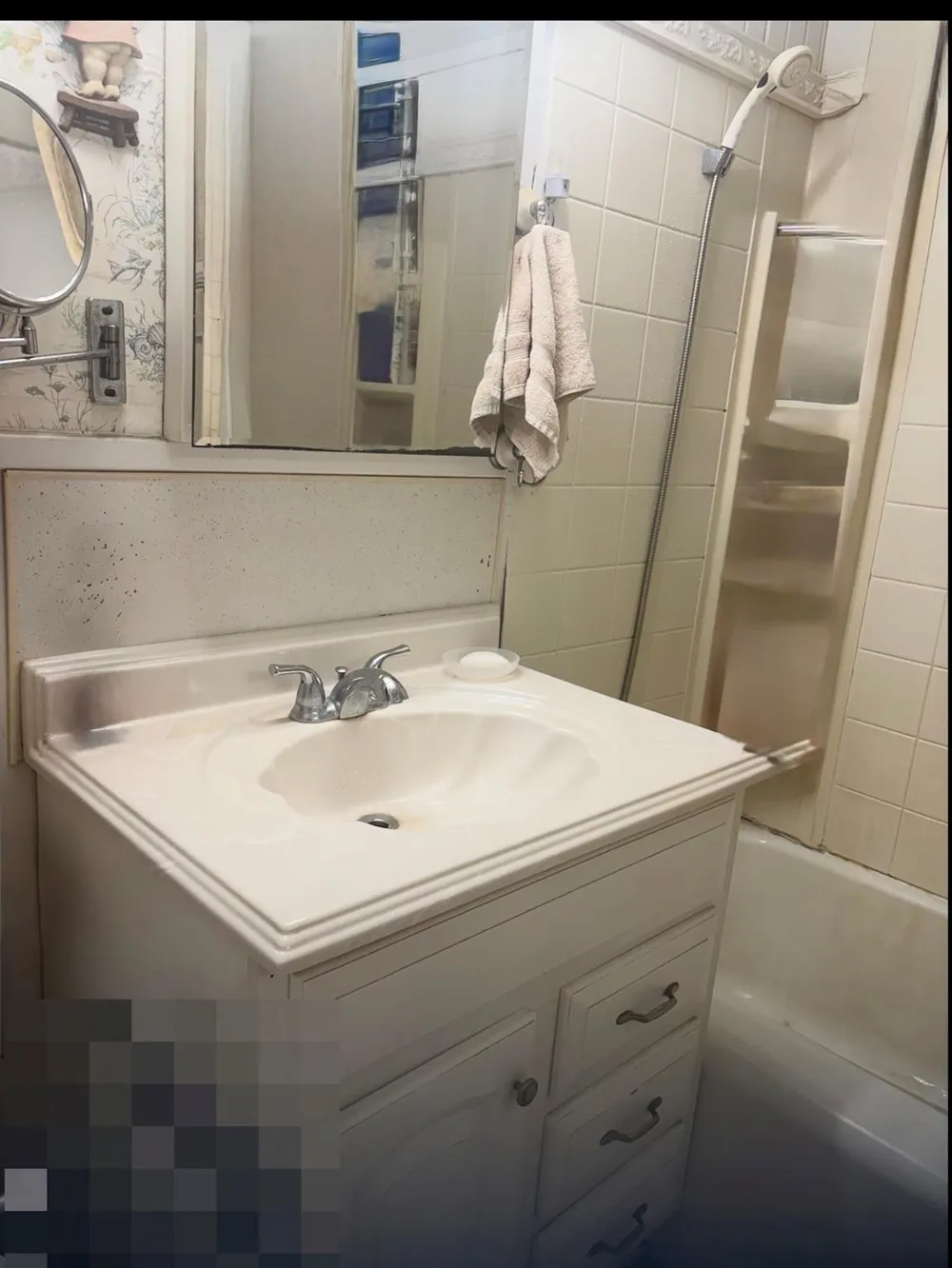 817 S Main Street Highlands, TX 77562