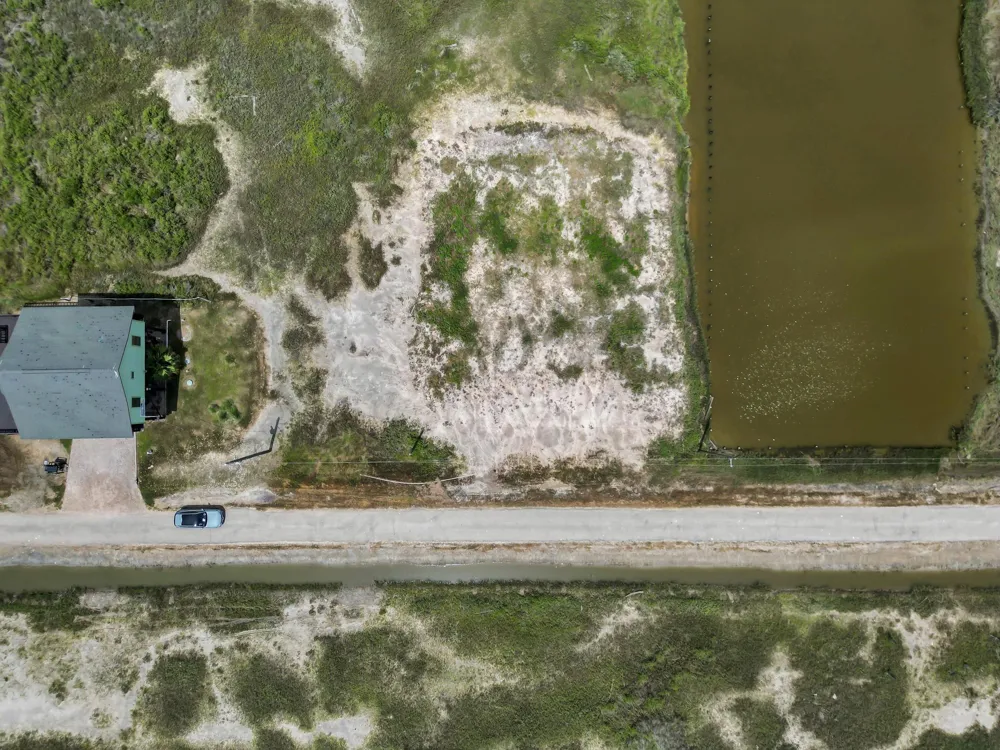 3301 Sailfish Drive Port Bolivar, TX 77650