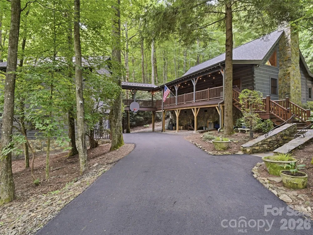 6 Laurel Branch Drive Black Mountain, NC 28711