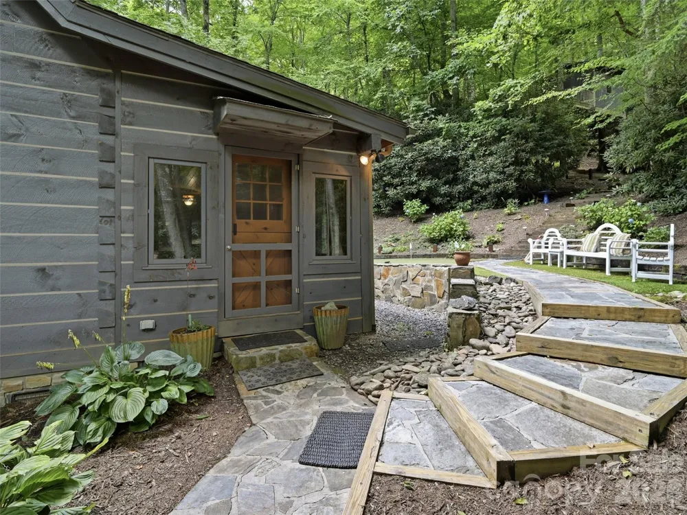 6 Laurel Branch Drive Black Mountain, NC 28711