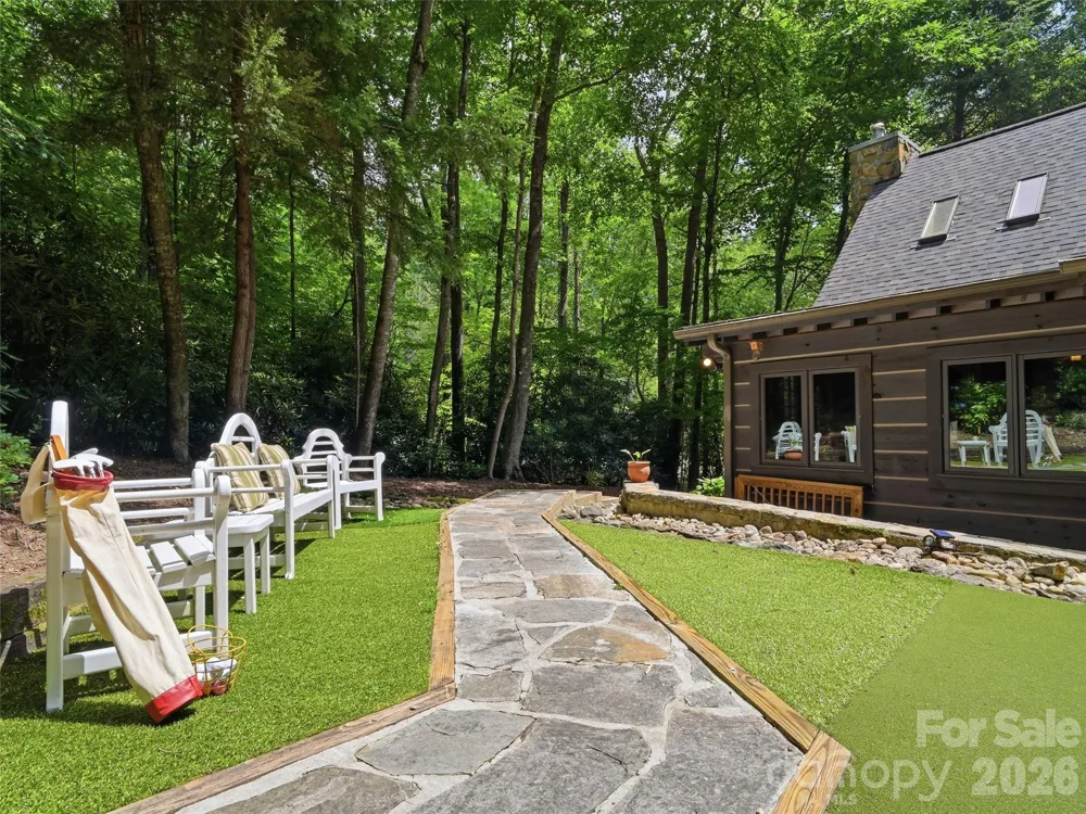 6 Laurel Branch Drive Black Mountain, NC 28711