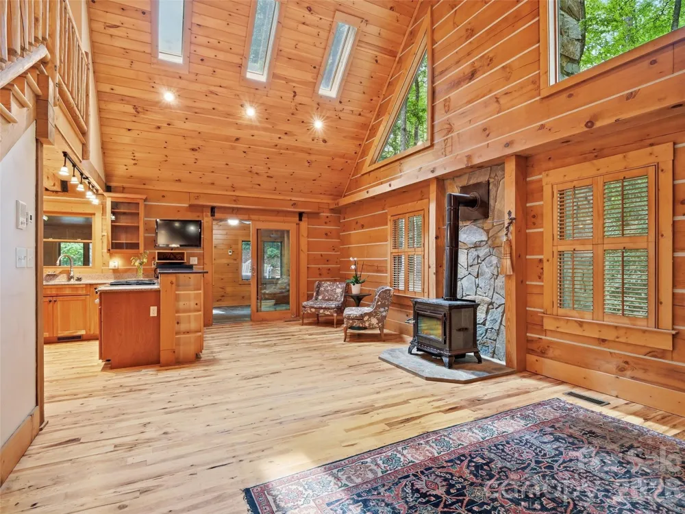 6 Laurel Branch Drive Black Mountain, NC 28711