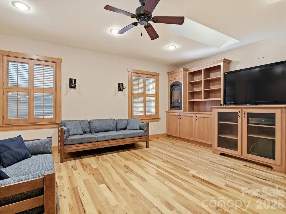 6 Laurel Branch Drive Black Mountain, NC 28711