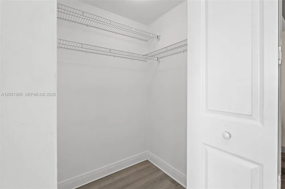 2681 Flamingo Rd #2205S Sunrise, FL 33323