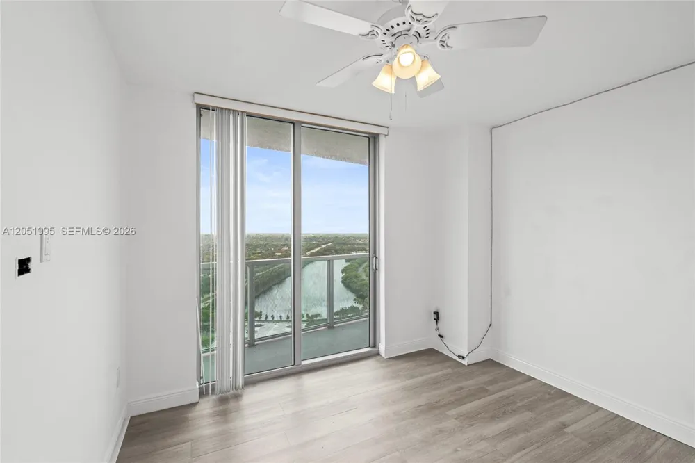 2681 Flamingo Rd #2205S Sunrise, FL 33323