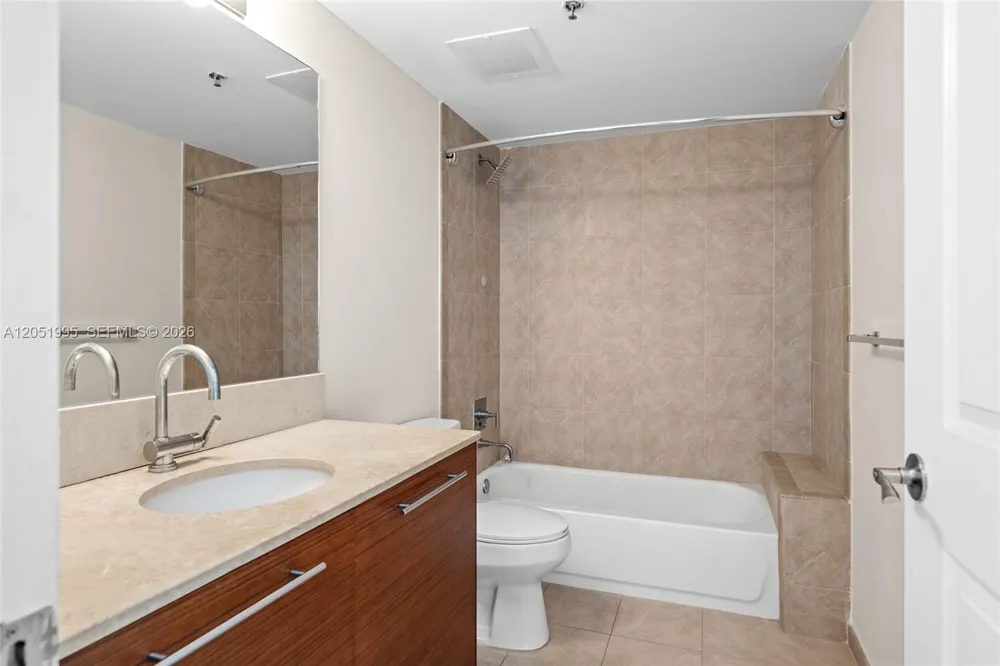 2681 Flamingo Rd #2205S Sunrise, FL 33323