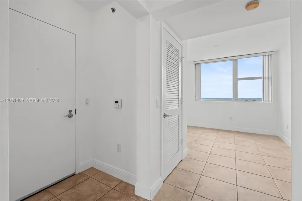 2681 Flamingo Rd #2205S Sunrise, FL 33323