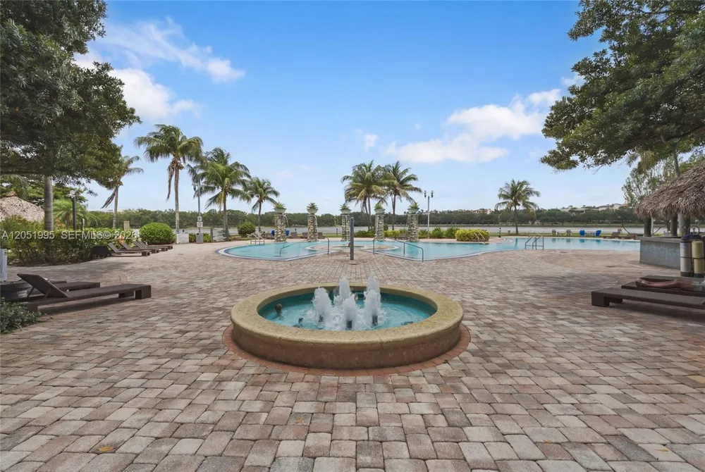 2681 Flamingo Rd #2205S Sunrise, FL 33323
