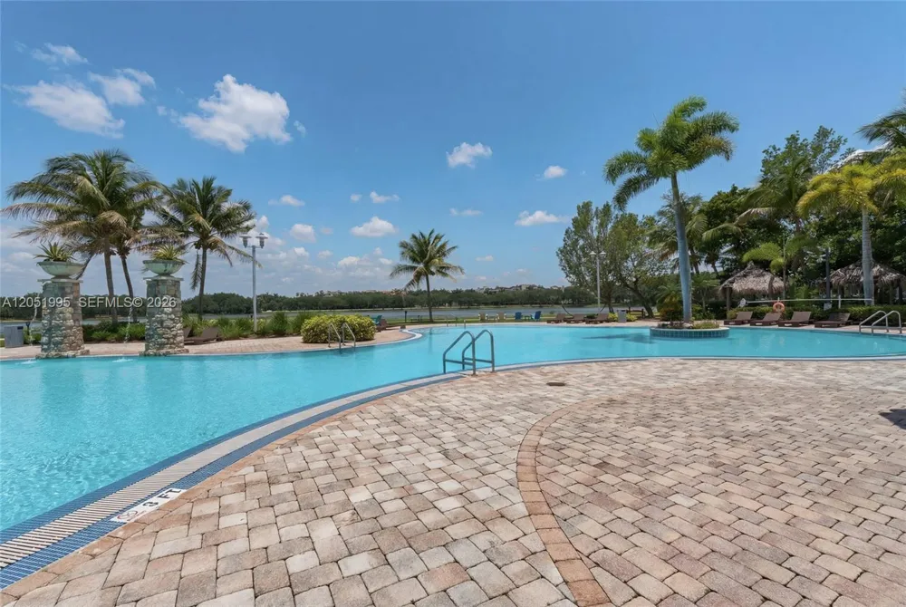 2681 Flamingo Rd #2205S Sunrise, FL 33323