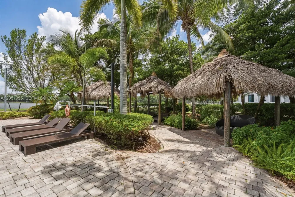 2681 Flamingo Rd #2205S Sunrise, FL 33323