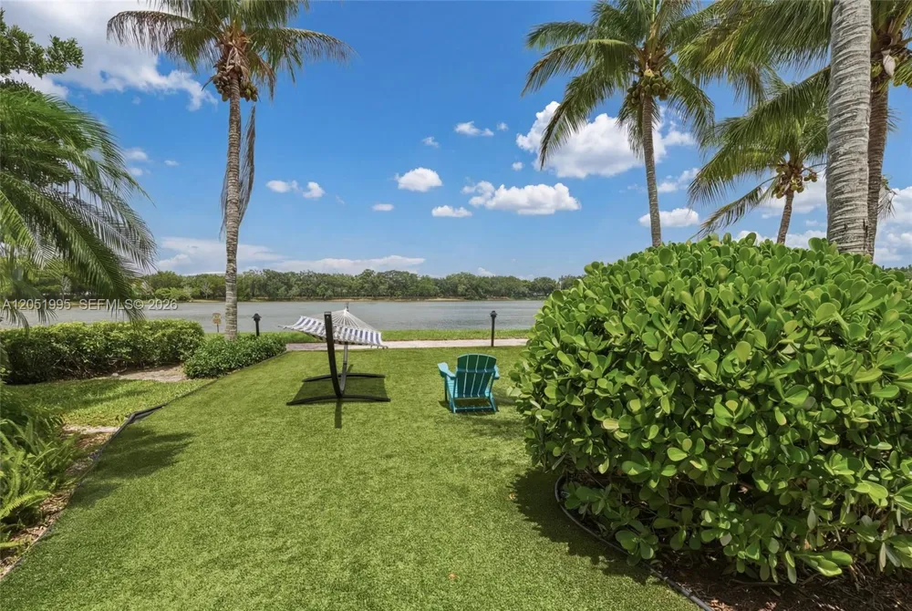 2681 Flamingo Rd #2205S Sunrise, FL 33323