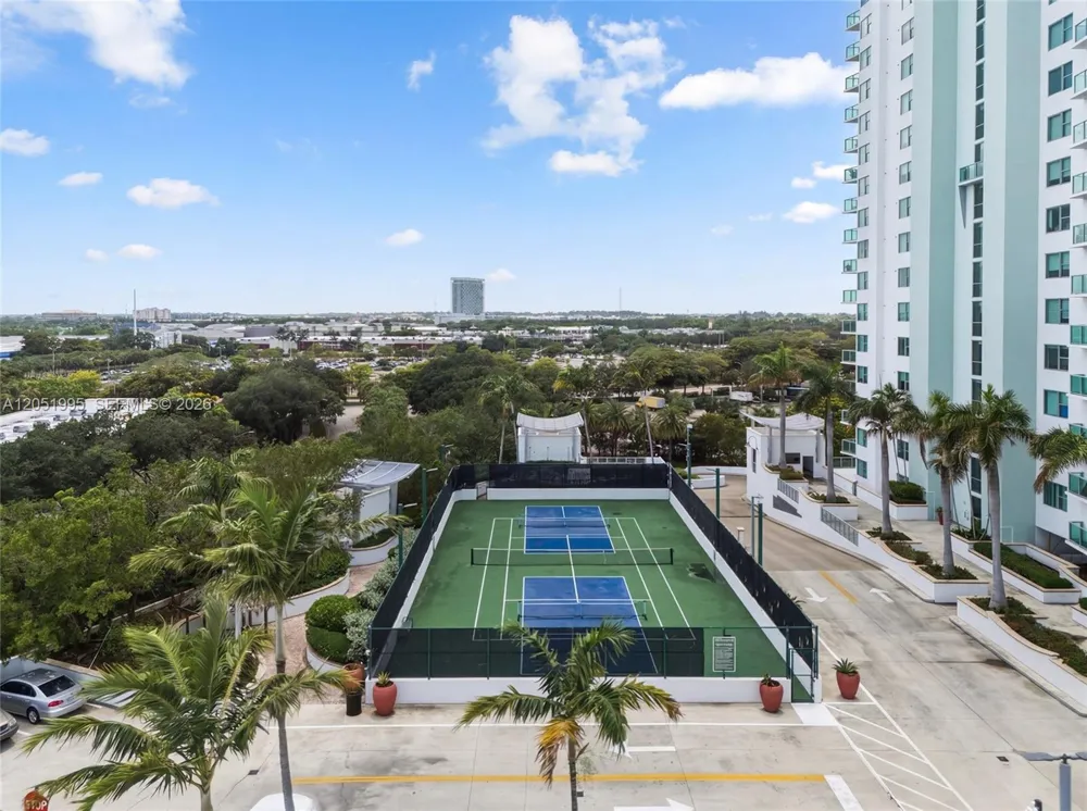 2681 Flamingo Rd #2205S Sunrise, FL 33323