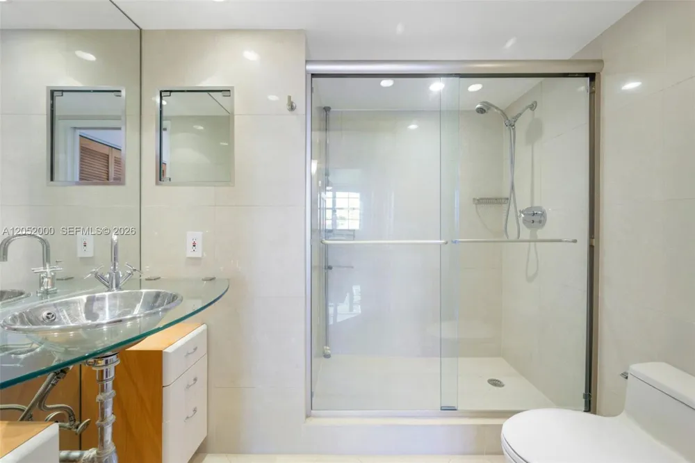 19999 E Country Club Dr #1406 Aventura, FL 33180