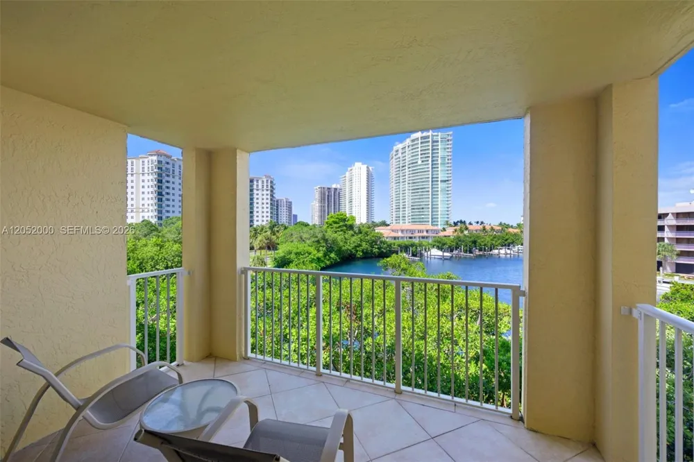 19999 E Country Club Dr #1406 Aventura, FL 33180