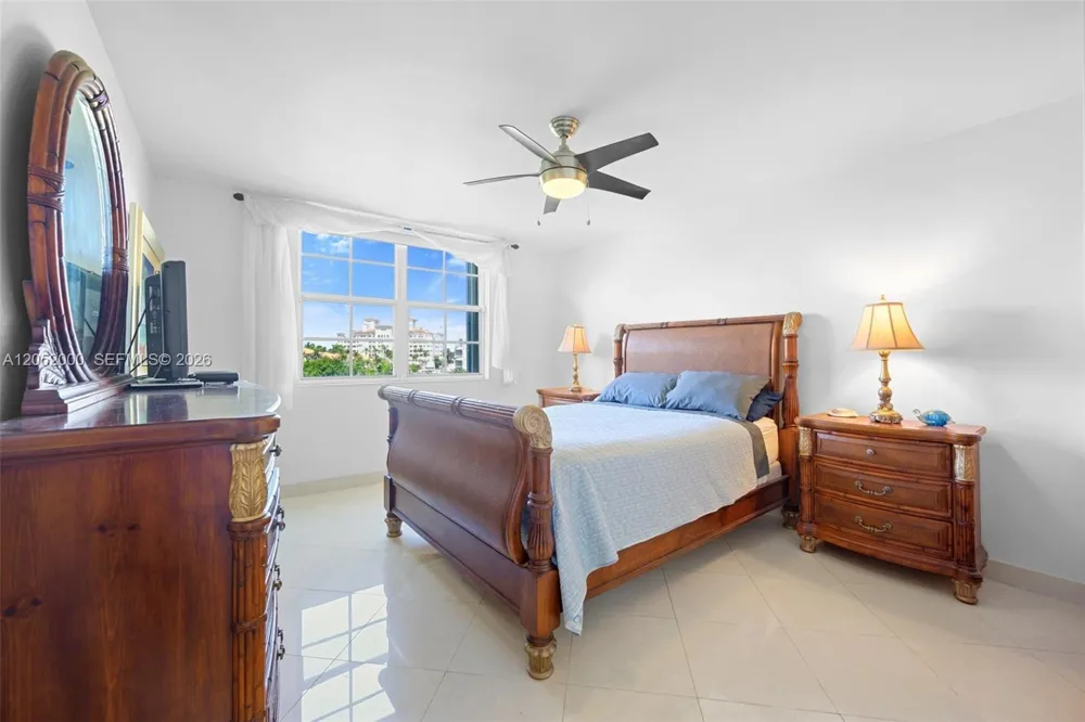 19999 E Country Club Dr #1406 Aventura, FL 33180