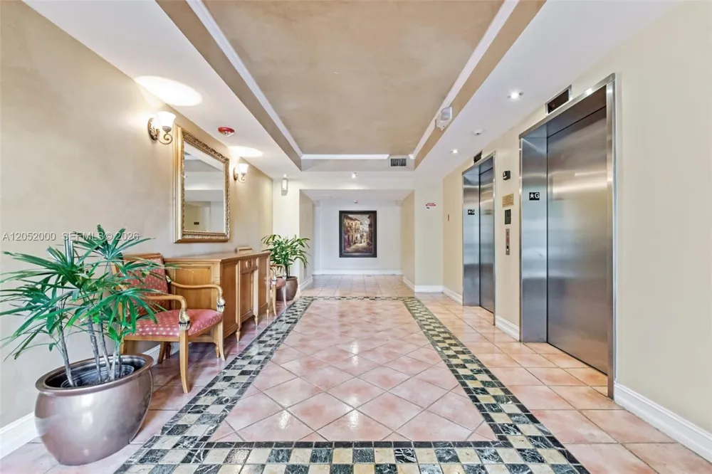 19999 E Country Club Dr #1406 Aventura, FL 33180