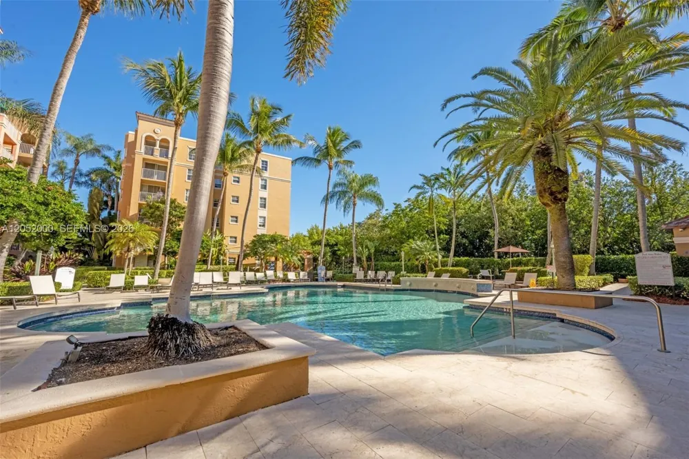 19999 E Country Club Dr #1406 Aventura, FL 33180