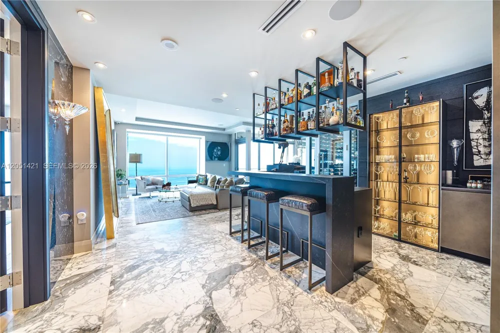 1425 Brickell Ave #PH3AB Miami, FL 33131