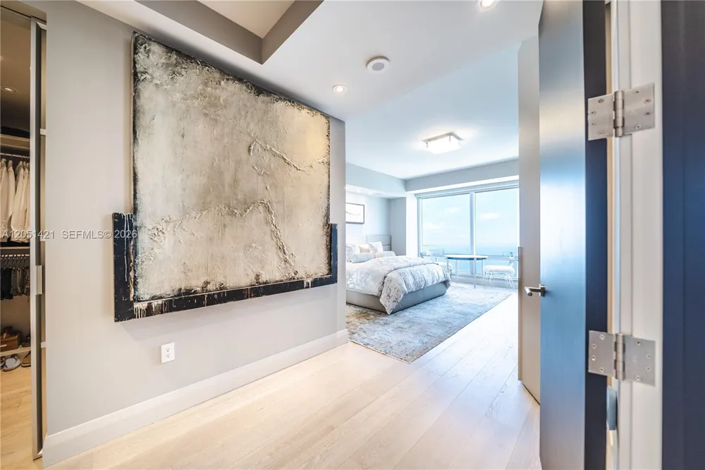 1425 Brickell Ave #PH3AB Miami, FL 33131