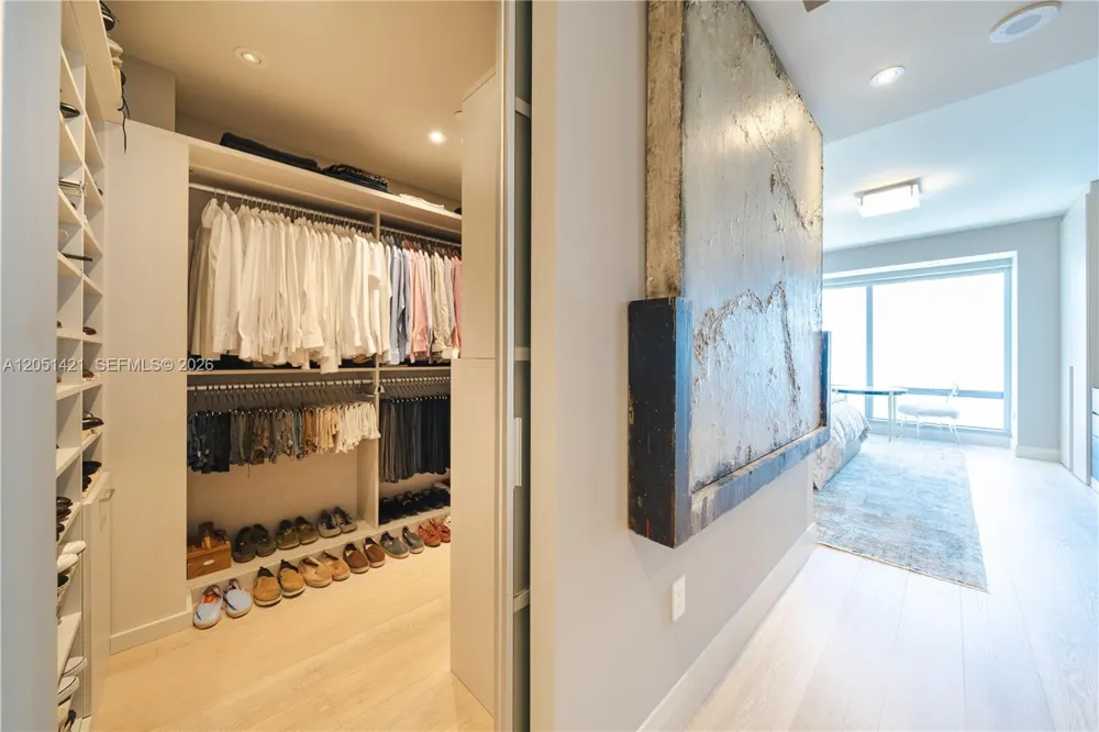 1425 Brickell Ave #PH3AB Miami, FL 33131