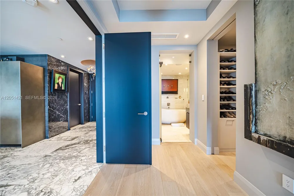 1425 Brickell Ave #PH3AB Miami, FL 33131