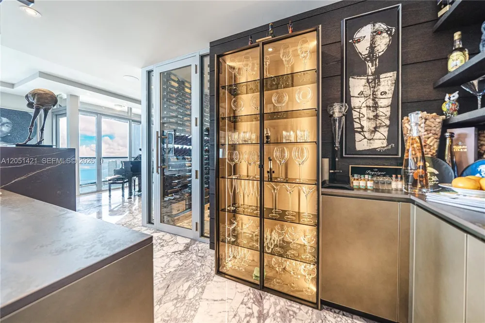 1425 Brickell Ave #PH3AB Miami, FL 33131