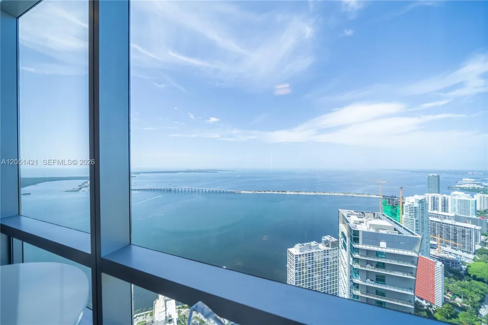 1425 Brickell Ave #PH3AB Miami, FL 33131