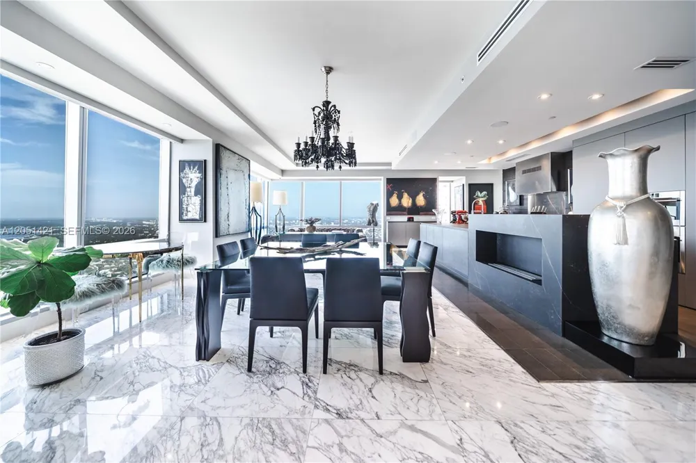 1425 Brickell Ave #PH3AB Miami, FL 33131
