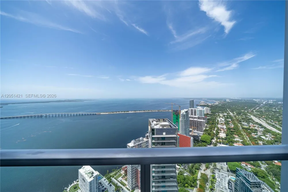 1425 Brickell Ave #PH3AB Miami, FL 33131