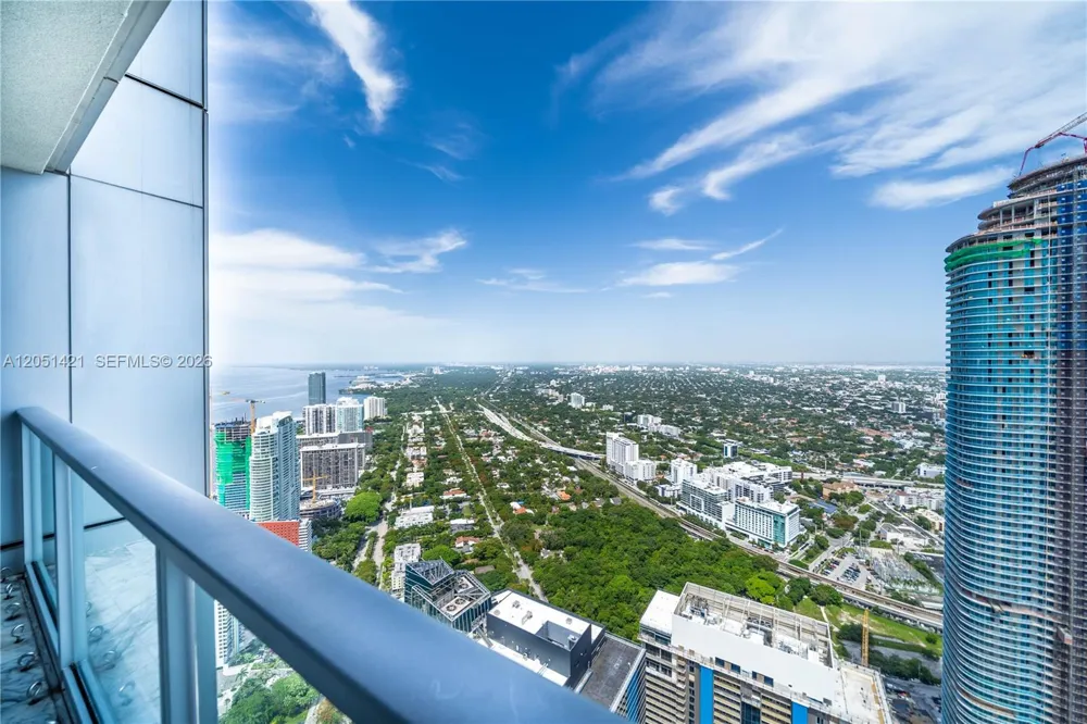 1425 Brickell Ave #PH3AB Miami, FL 33131