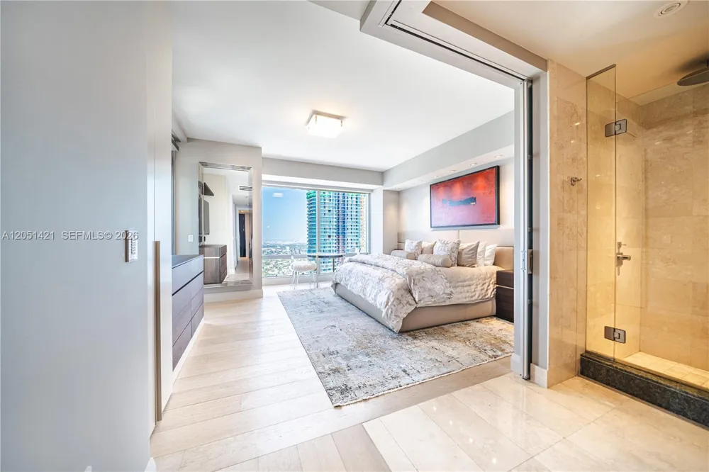 1425 Brickell Ave #PH3AB Miami, FL 33131