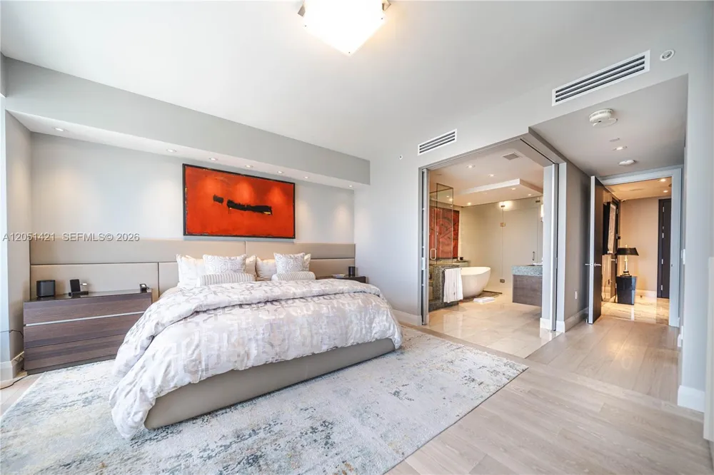 1425 Brickell Ave #PH3AB Miami, FL 33131