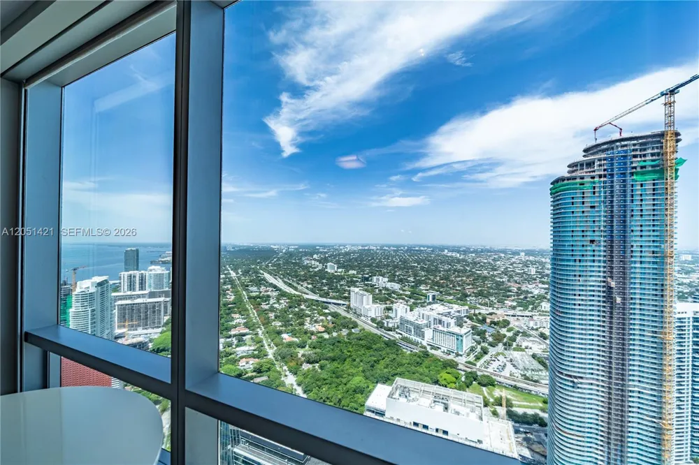 1425 Brickell Ave #PH3AB Miami, FL 33131