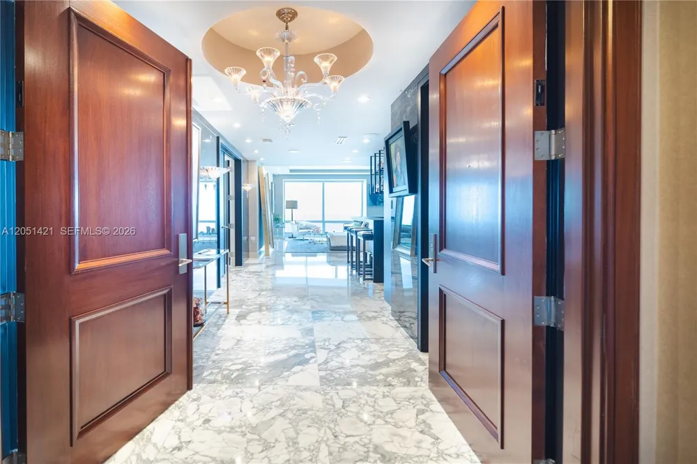 1425 Brickell Ave #PH3AB Miami, FL 33131