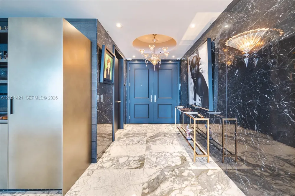 1425 Brickell Ave #PH3AB Miami, FL 33131