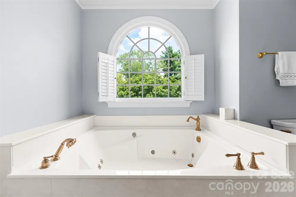 217 Riverwood Drive Lewisville, NC 27023