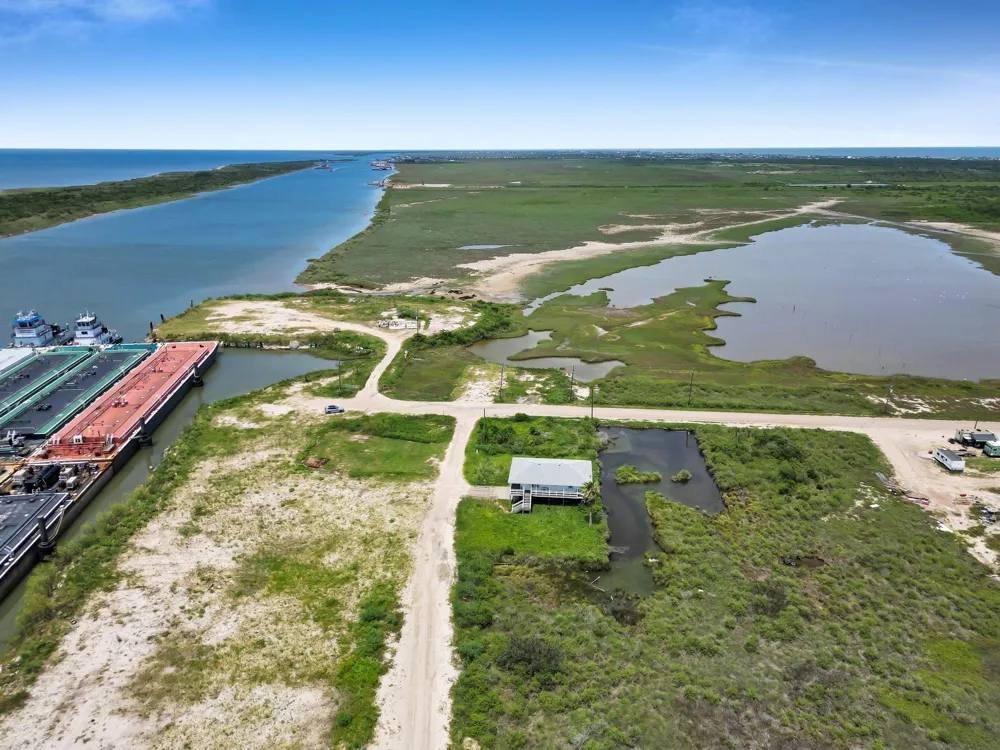 1434 Bahama Lane Port Bolivar, TX 77650