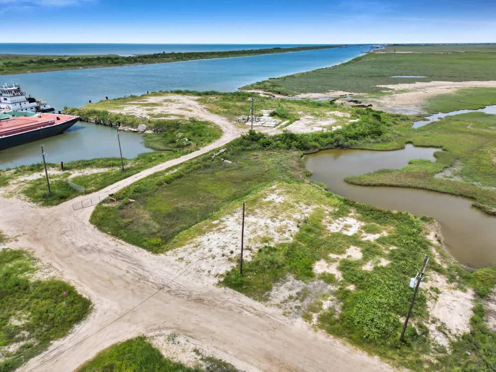 1434 Bahama Lane Port Bolivar, TX 77650