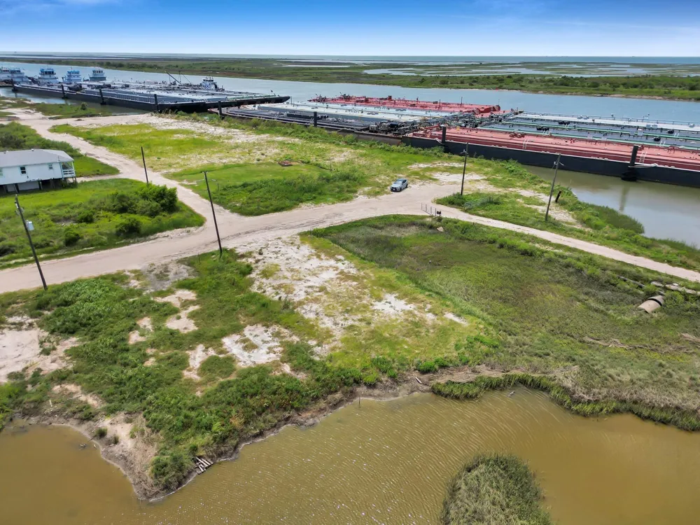 1434 Bahama Lane Port Bolivar, TX 77650